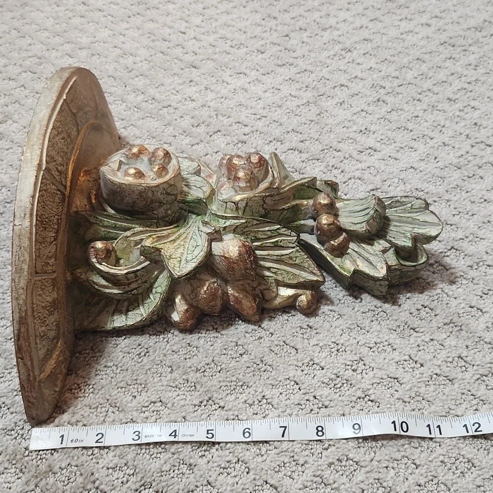 Decorative Wall Shelf Corbel Sophisticated Green & Gold Antique-Style Finish